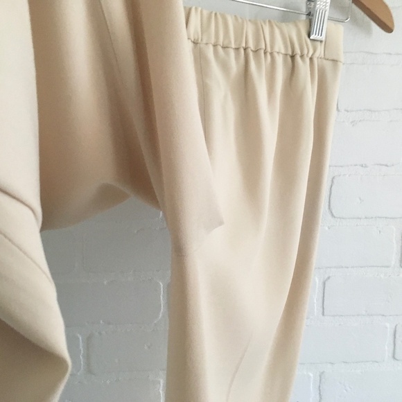 Aritzia Babaton Pants Full lenght Cream Minimalist Old Money Darted Pockets Sz 4 - Picture 10 of 14